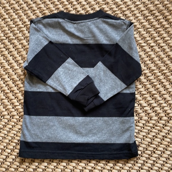 3 for 25 ❗️NHL Vancouver Canucks Longsleeve shirt. Size 2T. - Picture 2 of 5